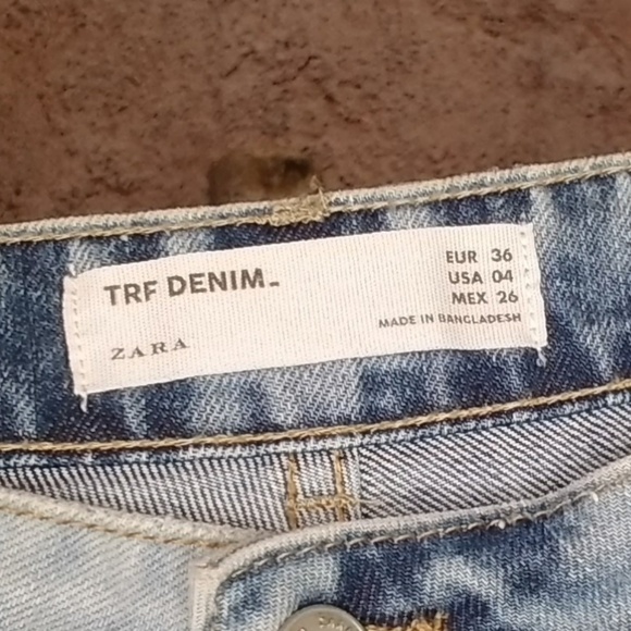 NWT Zara Trf denim shorts in size 4 - Picture 3 of 4